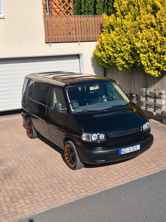 Bild des Angebotes Volkswagen T4 Caravelle 2,5-l-Diesel TDI 111kW Standard