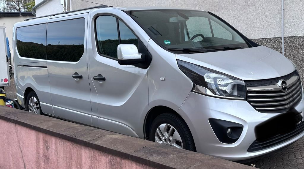 Bild des Angebotes Opel Vivaro BiTurbo 9 Sitzer 96.000KM Bus Traffic