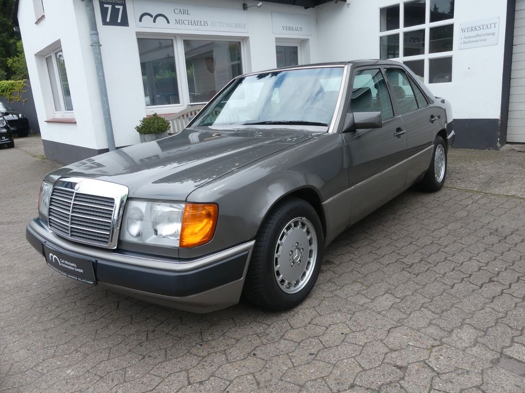 Bild des Angebotes Mercedes-Benz 300 E, H-Kennz., Automatik, Schiebedach