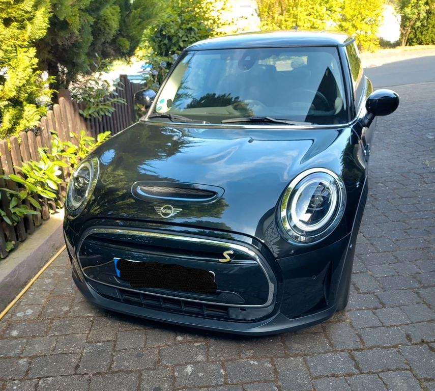 Bild des Angebotes MINI Cooper SE Essential Trim Premium Plus Paket