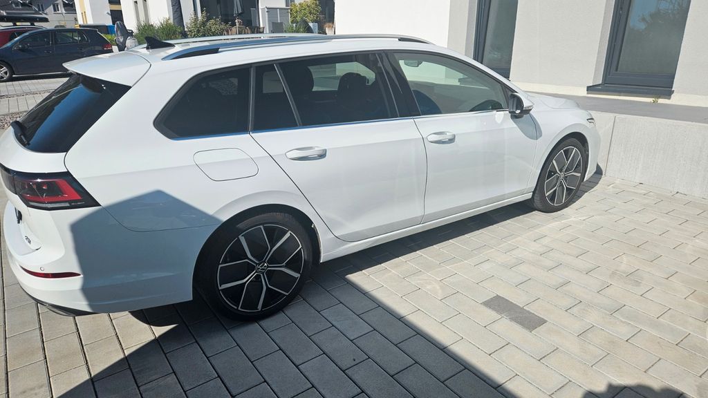 Bild des Angebotes Volkswagen Golf 1.5 eTSI 110kW DSG Style Variant Style
