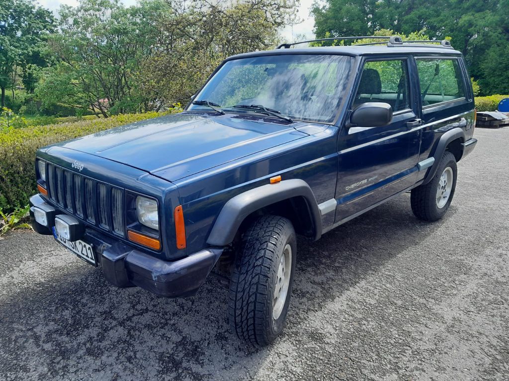 Jeep Cherokee XJ * 2-Türer * 2,5 Benzin * TÜV neu