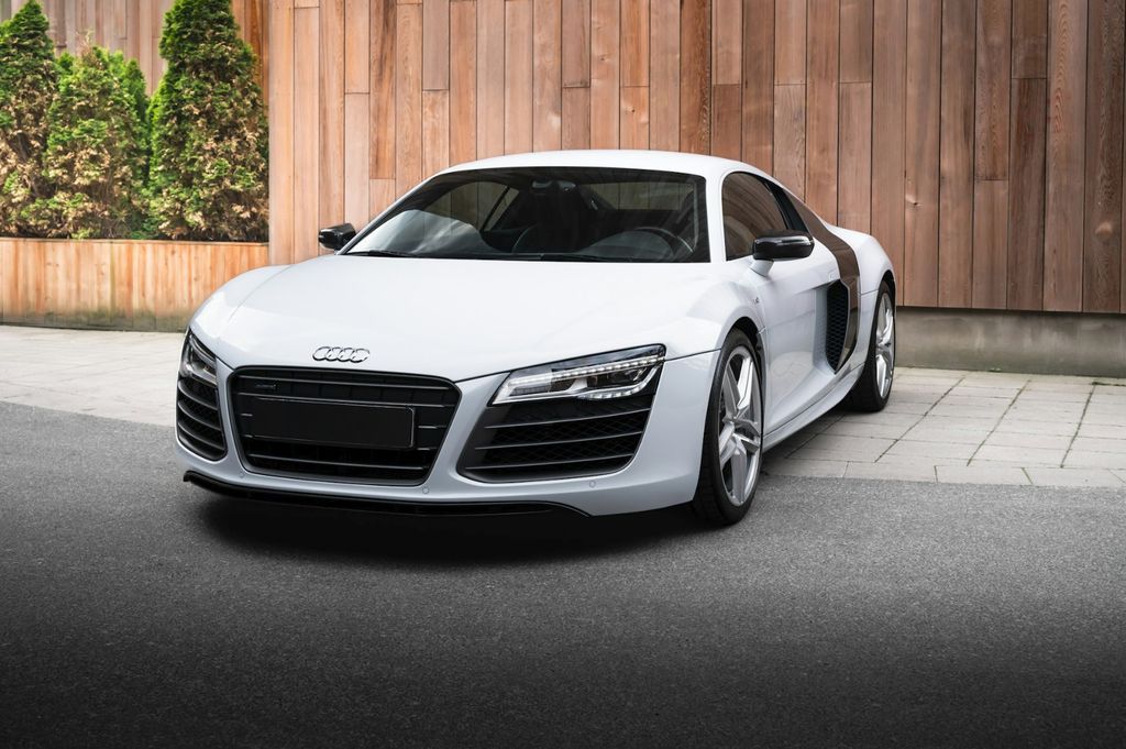 Audi R8 5.2 FSI plus S tronic quattro -