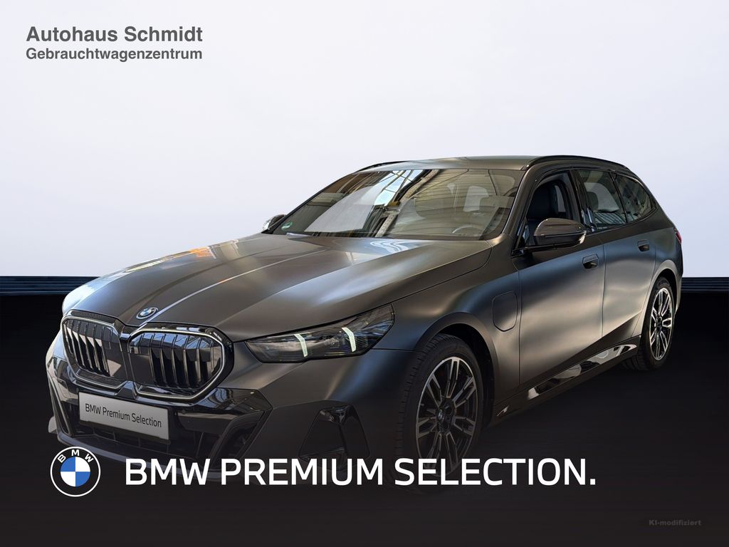 Bild des Angebotes BMW 550e xDrive Touring 604€ netto/mtl.*M Sportpaket