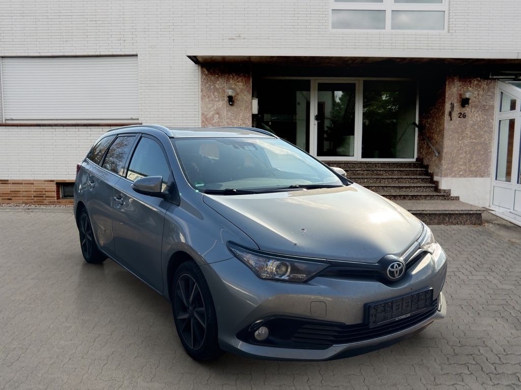 Toyota Auris Touring Sports Team D