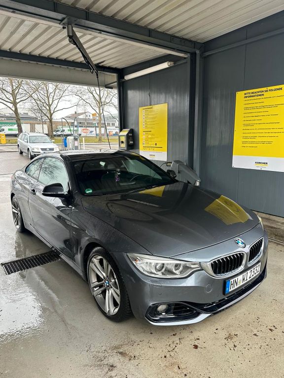 Bild des Angebotes BMW 320i Coupé -