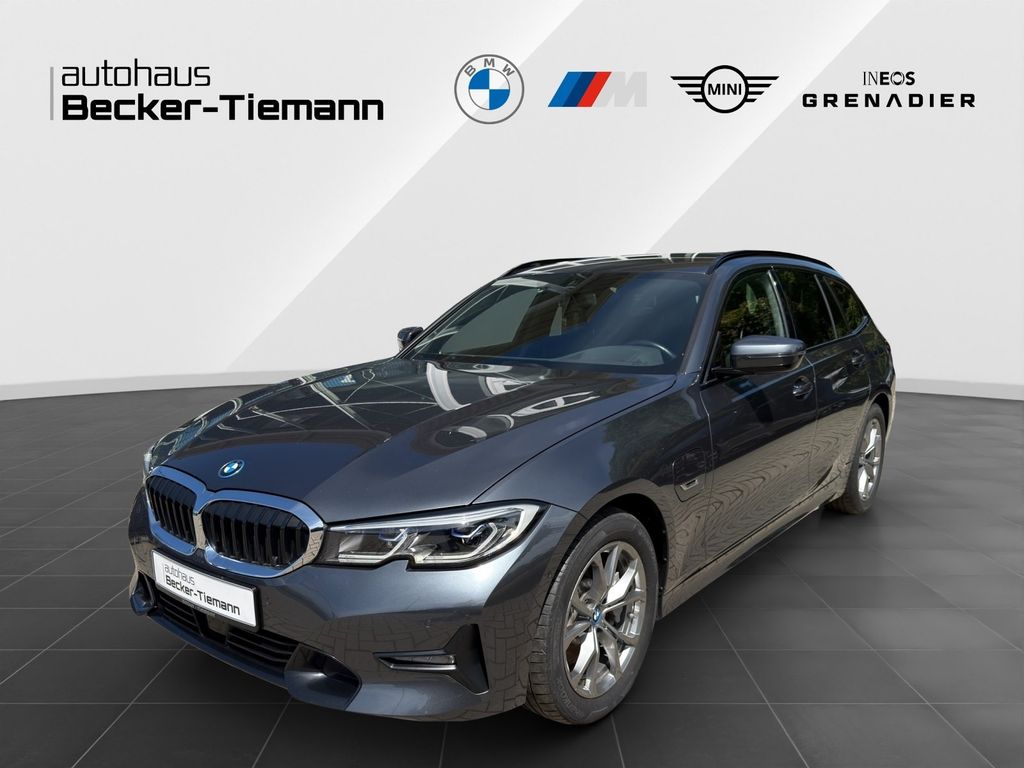Bild des Angebotes BMW 330e Touring 17" / AHK / HiFi / ParkAss / HUD /