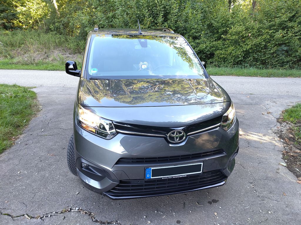 Bild des Angebotes Toyota Proace City Verso 1,2 Turbo L1 Team Deutschland