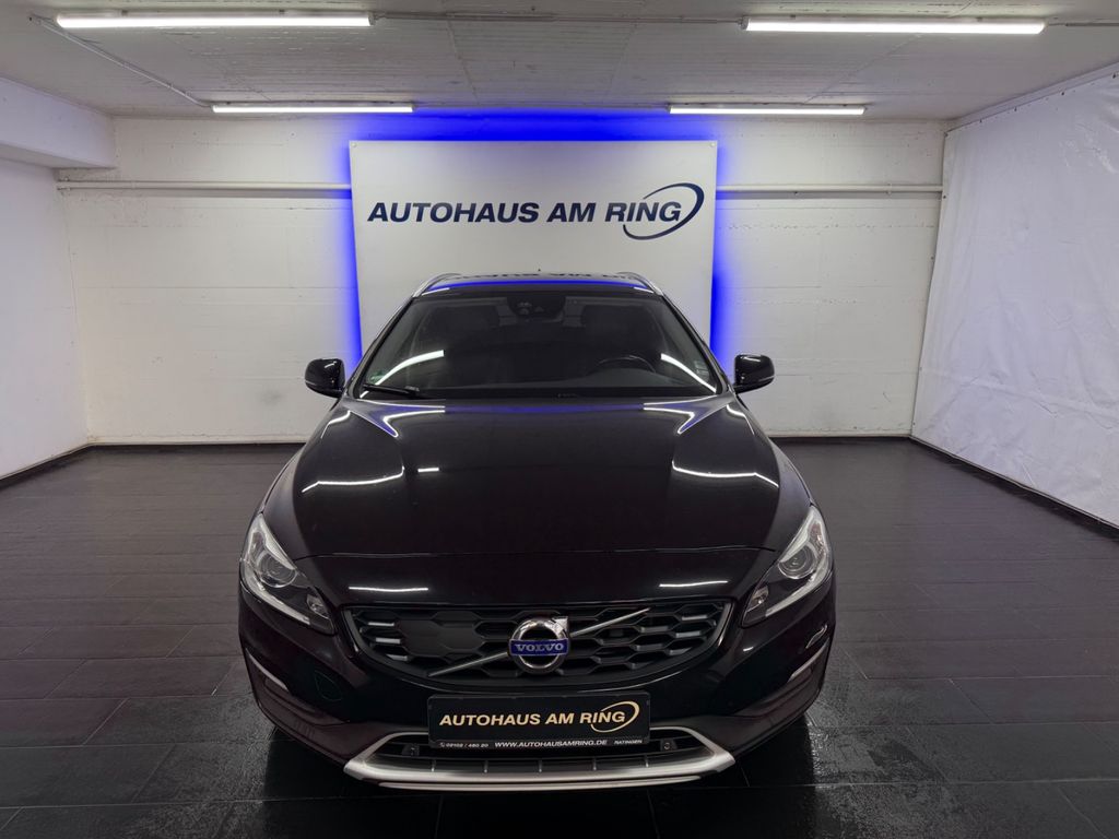 Bild des Angebotes Volvo V60 Cross Country D4 AWD ACC AHK VIRTUAL CAM XEN
