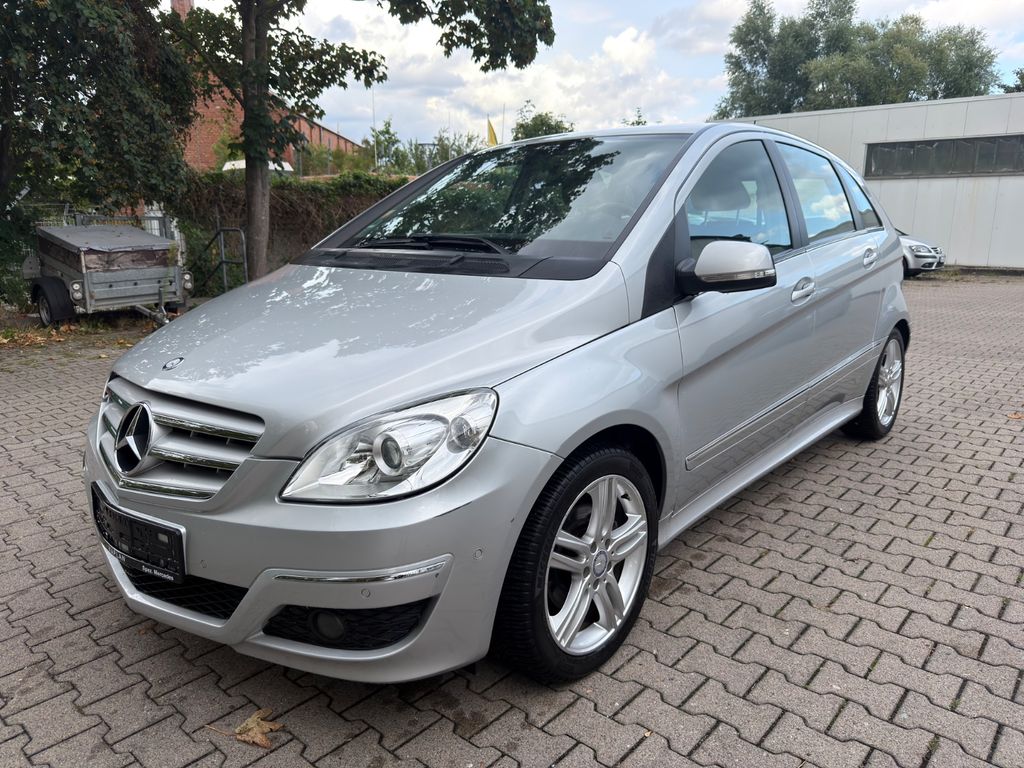 Bild des Angebotes Mercedes-Benz B 200 Automatik Navi Leder Panorama Designo TÜV