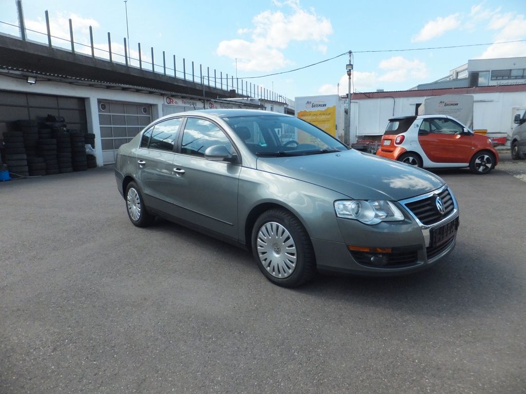 Bild des Angebotes Volkswagen Passat 1.8 TSI*Klima*1.Hand*Tüv-Neu*
