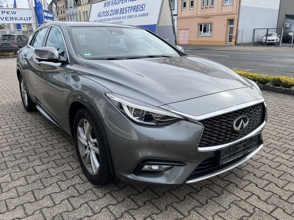 Infiniti Q30 2.2 d AWD Sport *LED*Navi*Bose*ACC*
