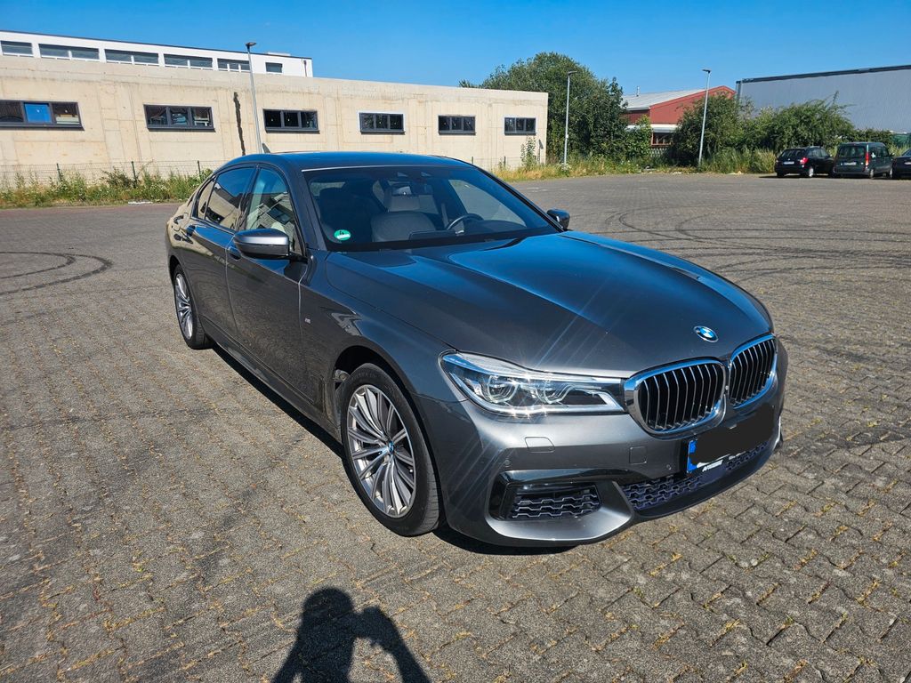 Bild des Angebotes BMW 750Li xDrive M-Sport *Motor 14tkm gelaufen*
