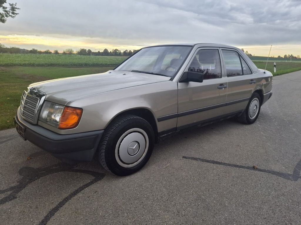 Mercedes-Benz E 230 1. Hand org. 38 tkm