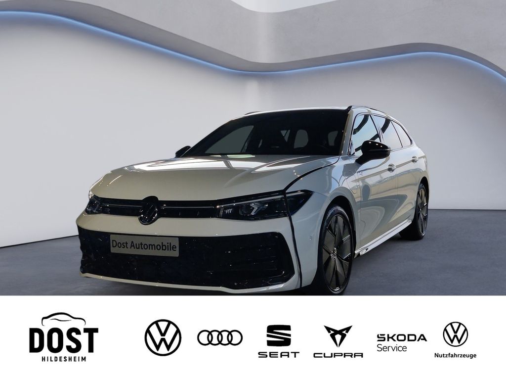 Bild des Angebotes Volkswagen Passat R-Line 1,5 l eHybrid DSG PANO+AHK+WKR