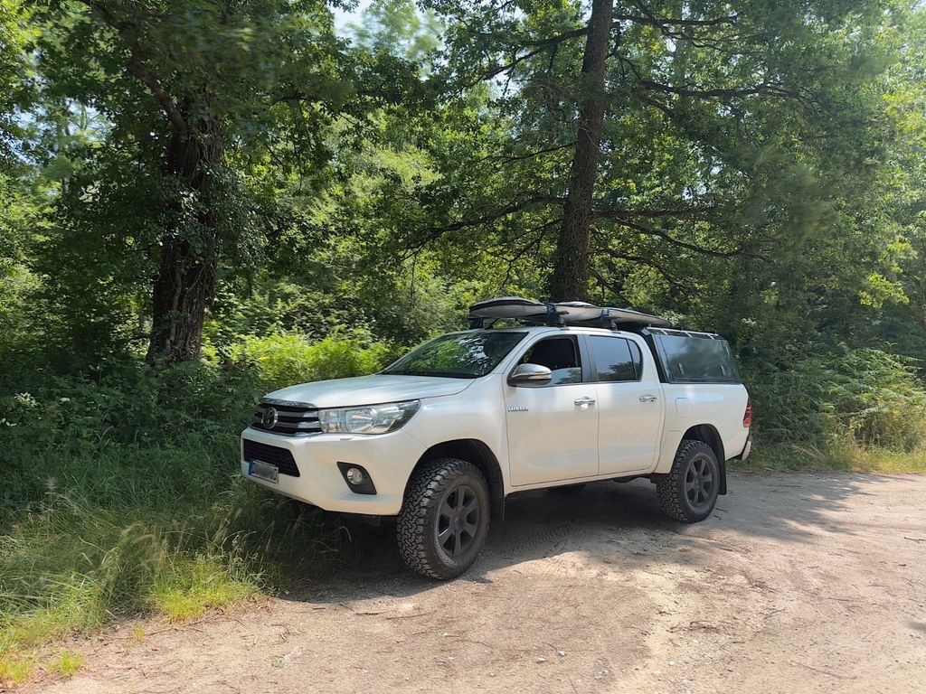 Bild des Angebotes Toyota Hilux Revo 8 Double Cab (2017)
