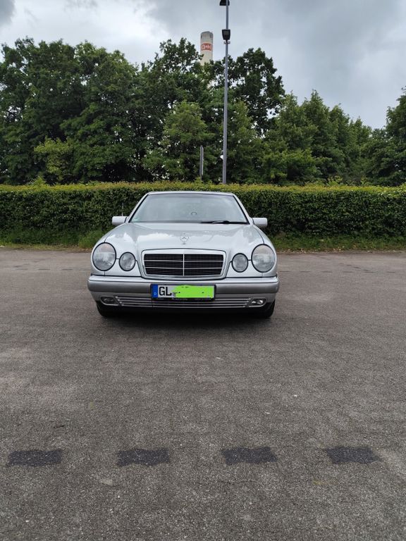Bild des Angebotes Mercedes-Benz W210 Elegance E 200 Benziner
