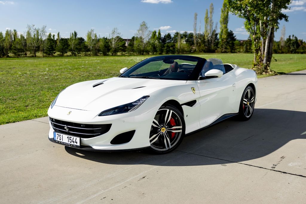Bild des Angebotes Ferrari Portofino 3.9 T V8 DCT, CARBON,JBL,CAM,BIANCO