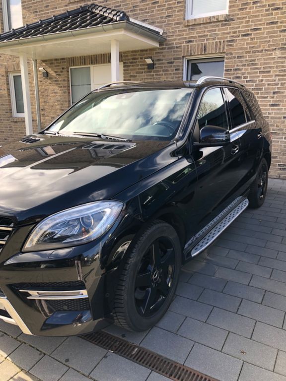 Bild des Angebotes Mercedes-Benz ML 350 BlueTEC 4MATIC AMG Line
