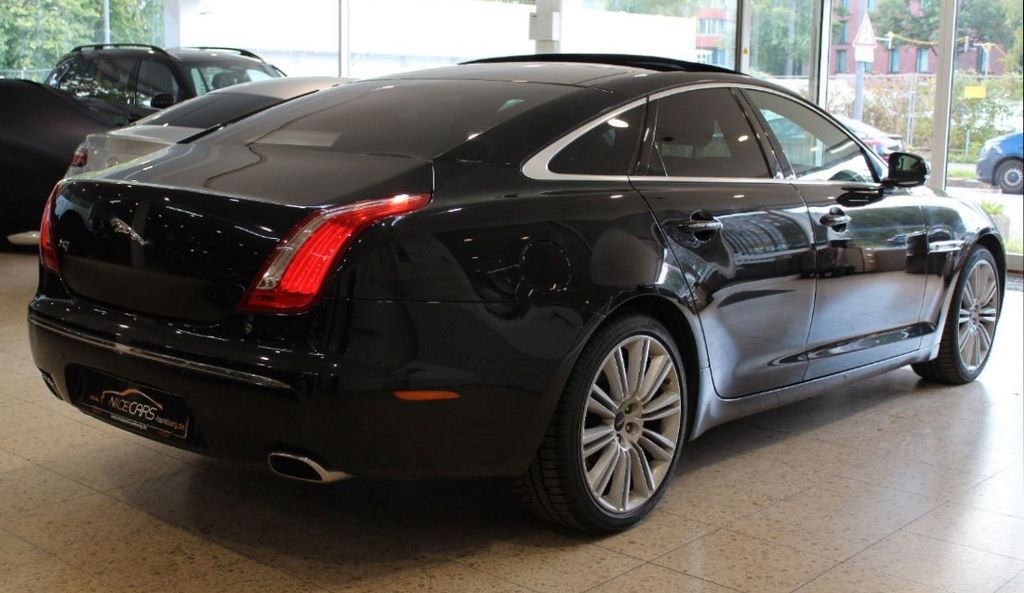 Bild des Angebotes Jaguar XJ Portfolio 3.0 V6 / 20 Zoll Massage Panorama