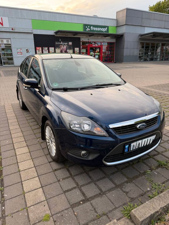 Ford Focus 1,6 Ghia TÜV bis 02/27