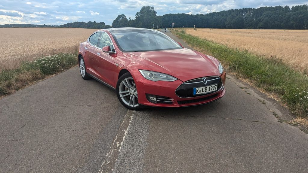 Tesla Model S P85 P