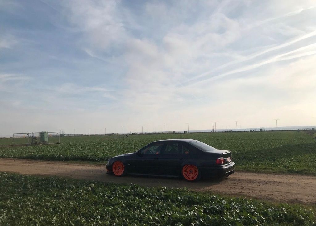 BMW M5 ShowCar Airride Überrollbügel Tuning