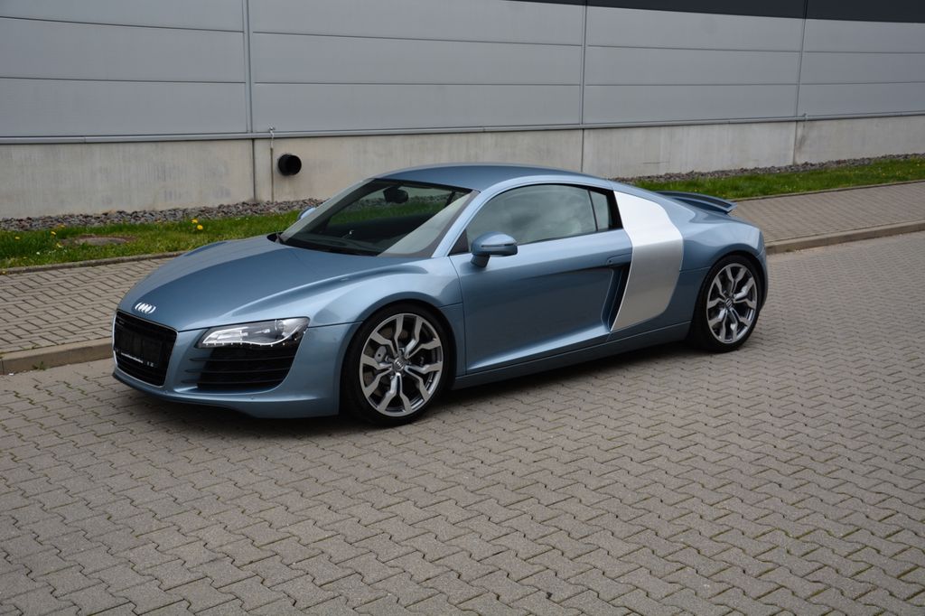 Audi R8 4.2 FSI R tronic quattro -