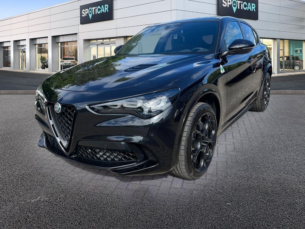 Alfa Romeo Stelvio Quadrifoglio Q4 *AKRAPOVIČ*