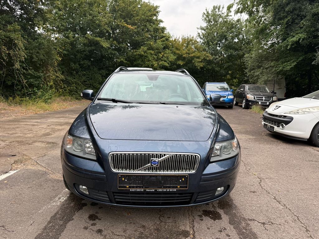 Bild des Angebotes Volvo V50 Kombi 2.0 D *LEDER,SHZ,KLIMA* EXPORT