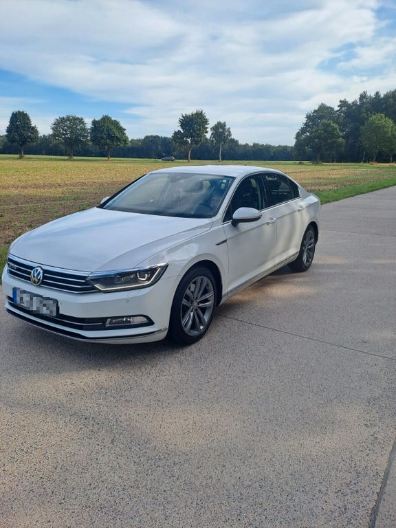 Bild des Angebotes Volkswagen Passat Lim. 2.0 TDI Highline, DSG 4M