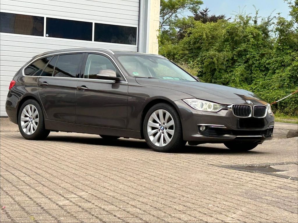 Bild des Angebotes BMW 325d Touring LuxuryLine, Head-Up, SP Automatik