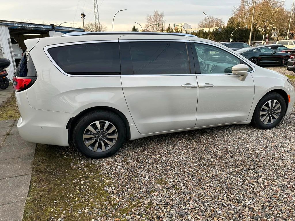 Bild des Angebotes Chrysler Pacifica  Hybrid unfallfrei SALE!!!!!!!