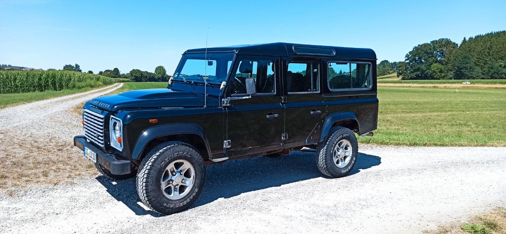 Bild des Angebotes Land Rover Defender 110 TD4 Station Wagon E