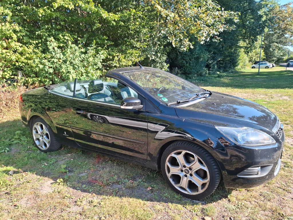 Bild des Angebotes Ford Focus Cabrio 2.0 "Pininfarina" Automatik