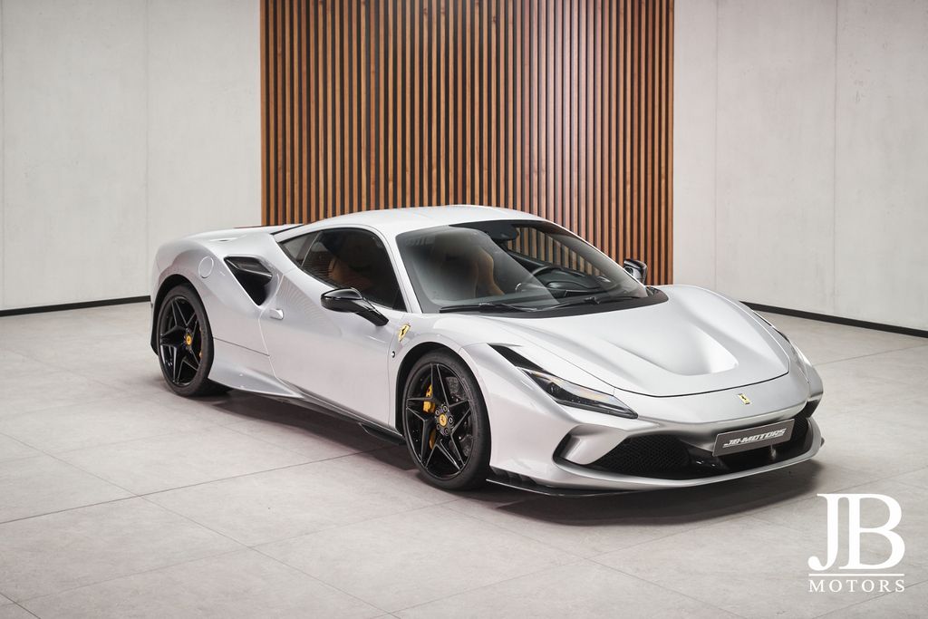 Bild des Angebotes Ferrari F8 Tributo Carbon Lift Racing Seat CarPlay