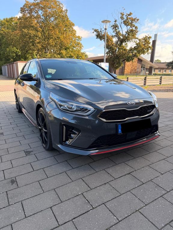 Bild des Angebotes Kia ProCeed GT 204PS DCT / 1. Hand / Panorama / JBL