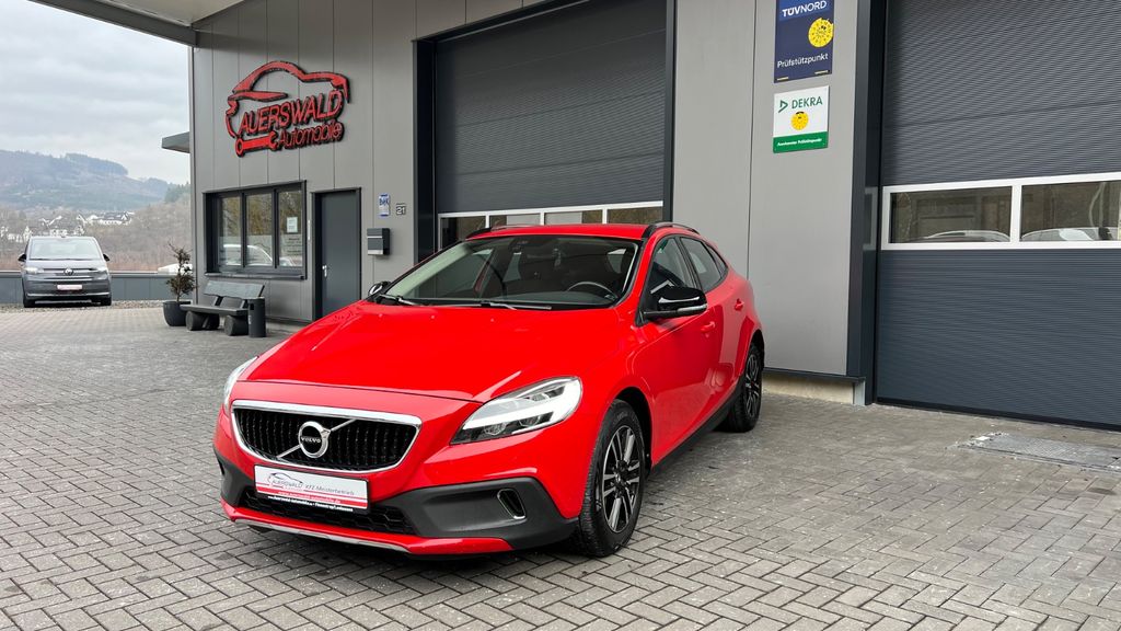 Bild des Angebotes Volvo V40 Cross Country Momentum AWD Automatik