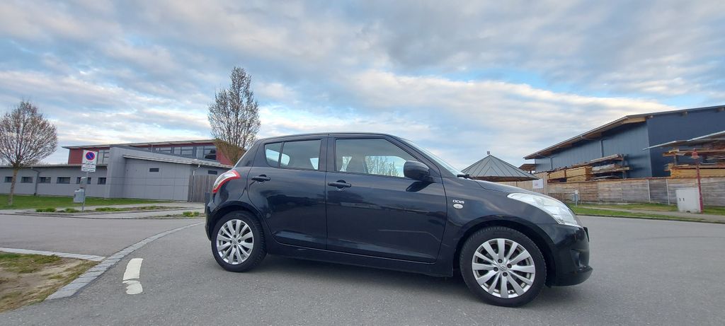 Bild des Angebotes Suzuki Swift NZ DIESEL *  Unfallfrei * 75 PS * Schwarz