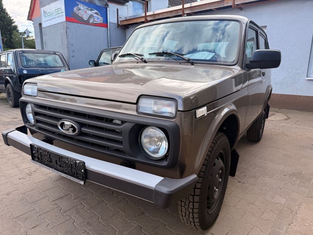 Lada Niva 4x4 LEGEND 2026  MS-Versiegelung AHK