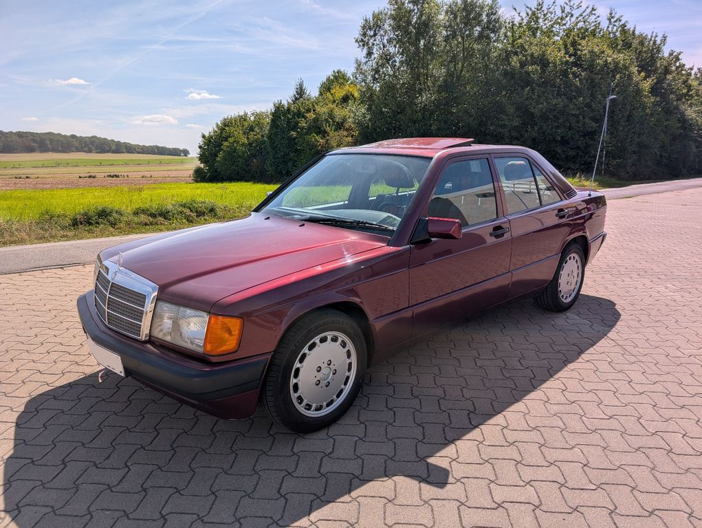Bild des Angebotes Mercedes-Benz 190 Avantgarde Rosso Automatik HU Neu wenig km
