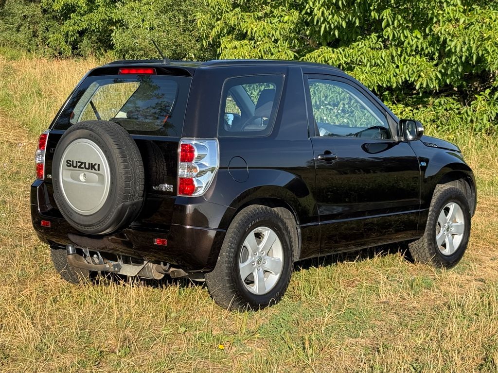 Suzuki Grand Vitara 1.6 City 4x4 / nur 55.066 km / AHK