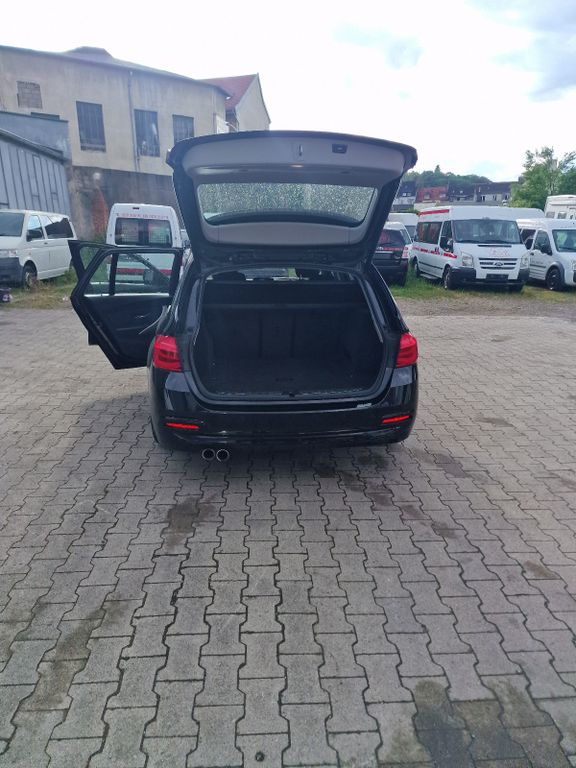 Bild des Angebotes BMW 330d xDrive Touring Advantage Automatic Adva...