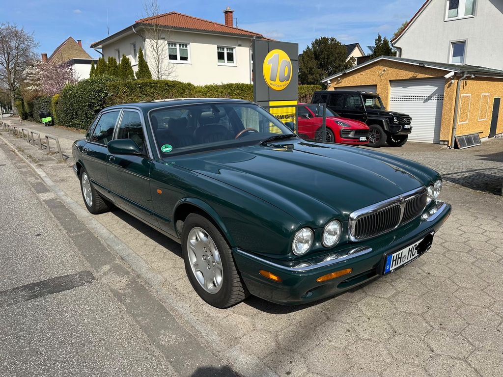 Jaguar XJ Executive 3.2