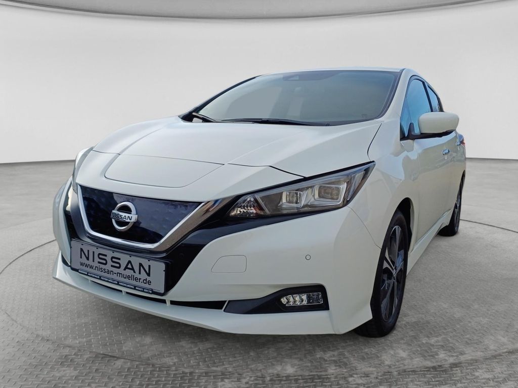 Nissan LEAF 40 kWh N-Connecta Winterpaket LED 360°