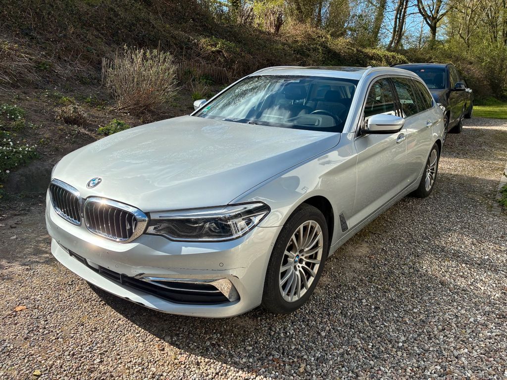 Bild des Angebotes BMW 530d xDrive Touring Luxury Memory HUD - Panorama