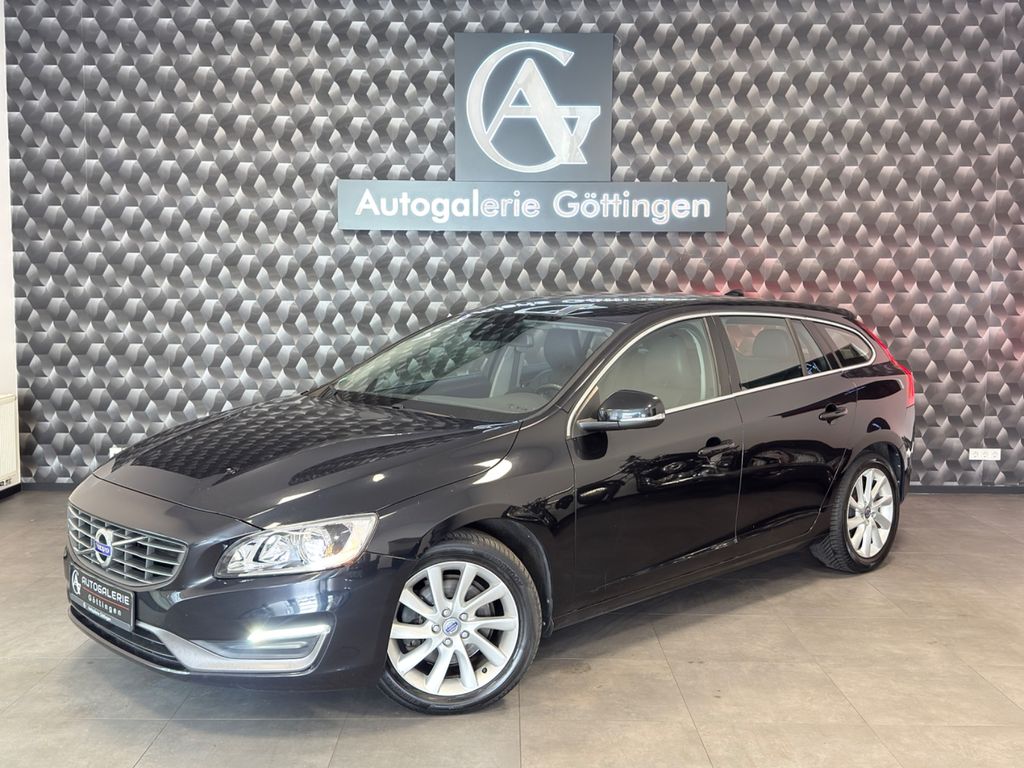 Bild des Angebotes Volvo V60 Kombi Momentum/KLIMA/SHZ/AHK/NAVI