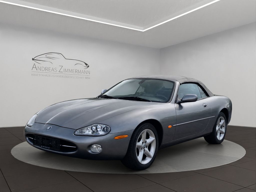 Bild des Angebotes Jaguar XK8 4.0 V8 Cabriolet 2.HD/44TKM/SH/TOP-ZUSTAND