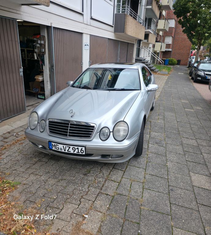 Mercedes-Benz CLK 200