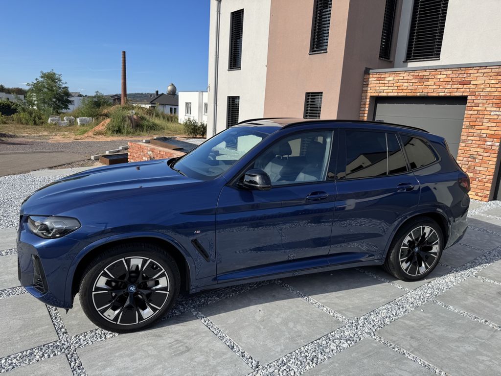 Bild des Angebotes BMW iX3 IMPRESSIVE, M - Sport, H & K, DrivAssProf